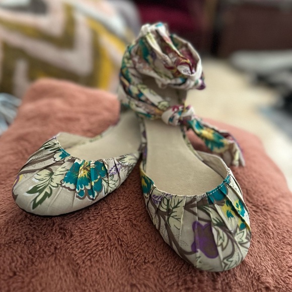 Shellys London Shoes - Shelly’s London Floral Ballet Flat with tie back